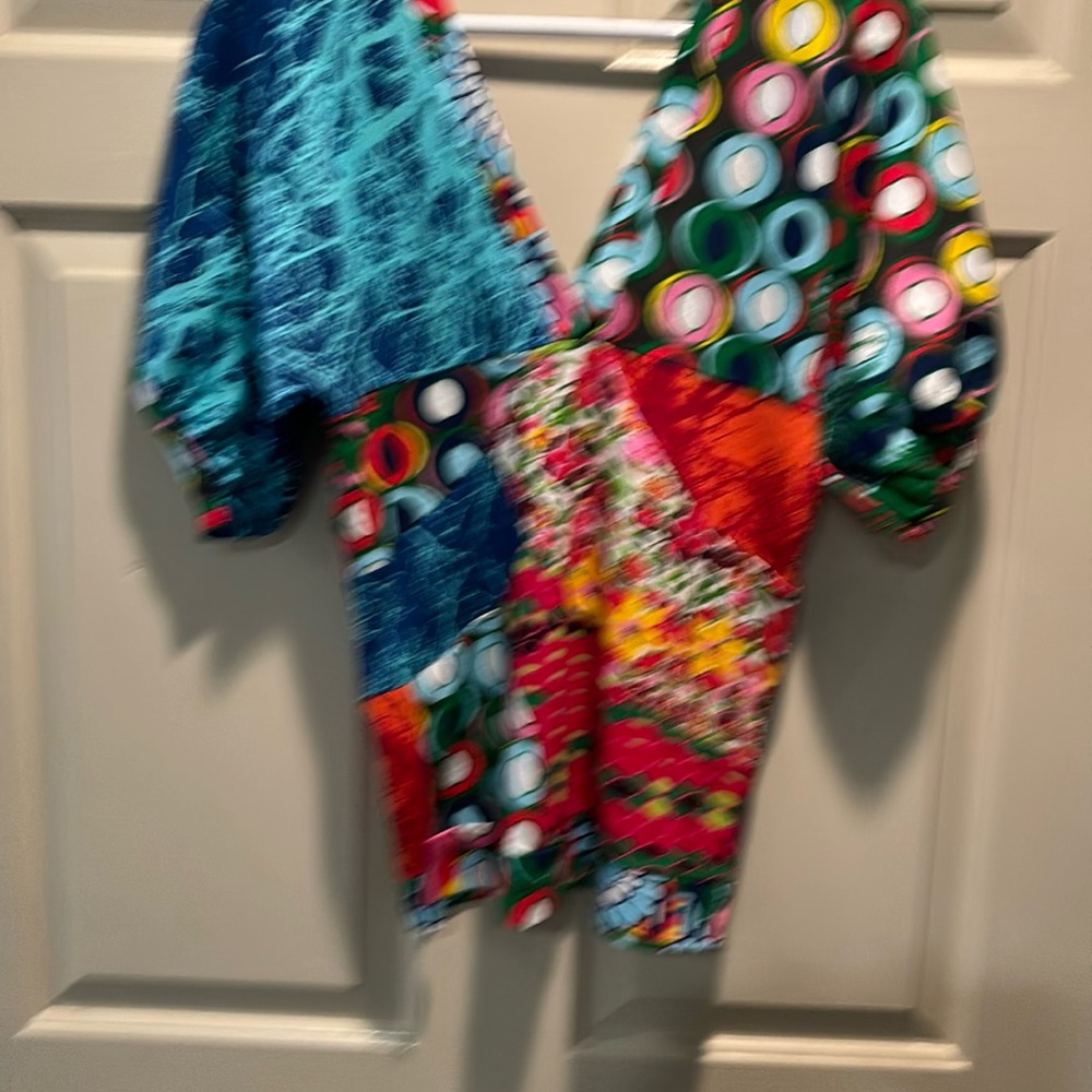 Floral Desigual tee shirt size L(e39)